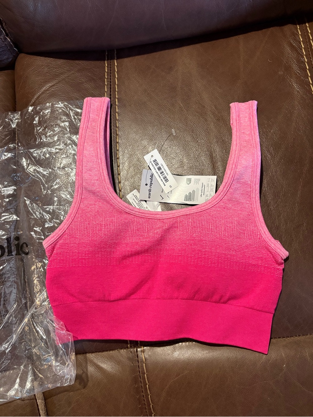 Ombre Pink Seamless Performance Sports Bra